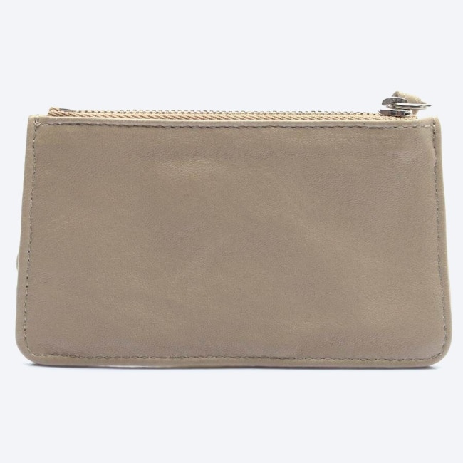 Image 2 of Wallet on Chain Beige in color White | Vite EnVogue