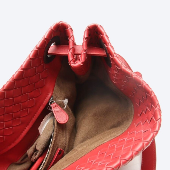 Image 5 of Intrecciato Nappa Veneta Shoulder Bag Red in color Red | Vite EnVogue