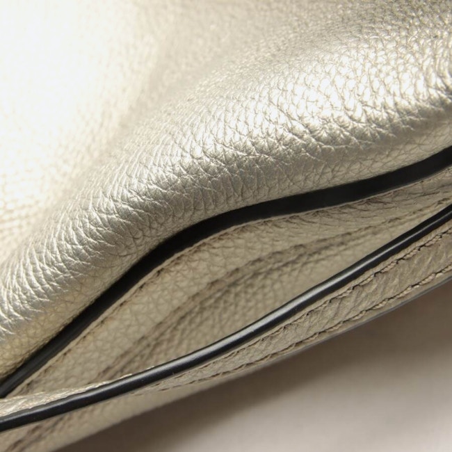 Image 5 of Shoulder Bag Rose Gold in color Metallic | Vite EnVogue