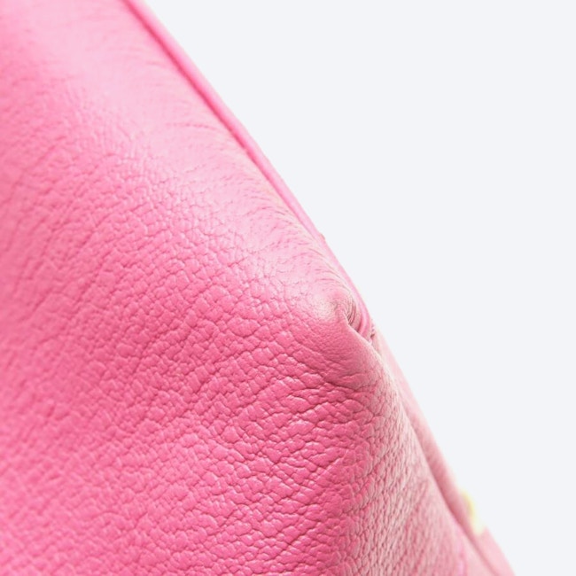 Image 7 of Shoulder Bag Pink in color Pink | Vite EnVogue