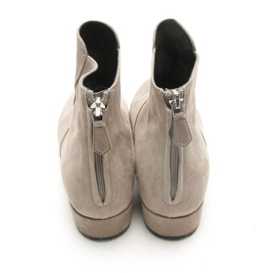 Image 3 of Ankle Boots EUR 36 Beige in color White | Vite EnVogue