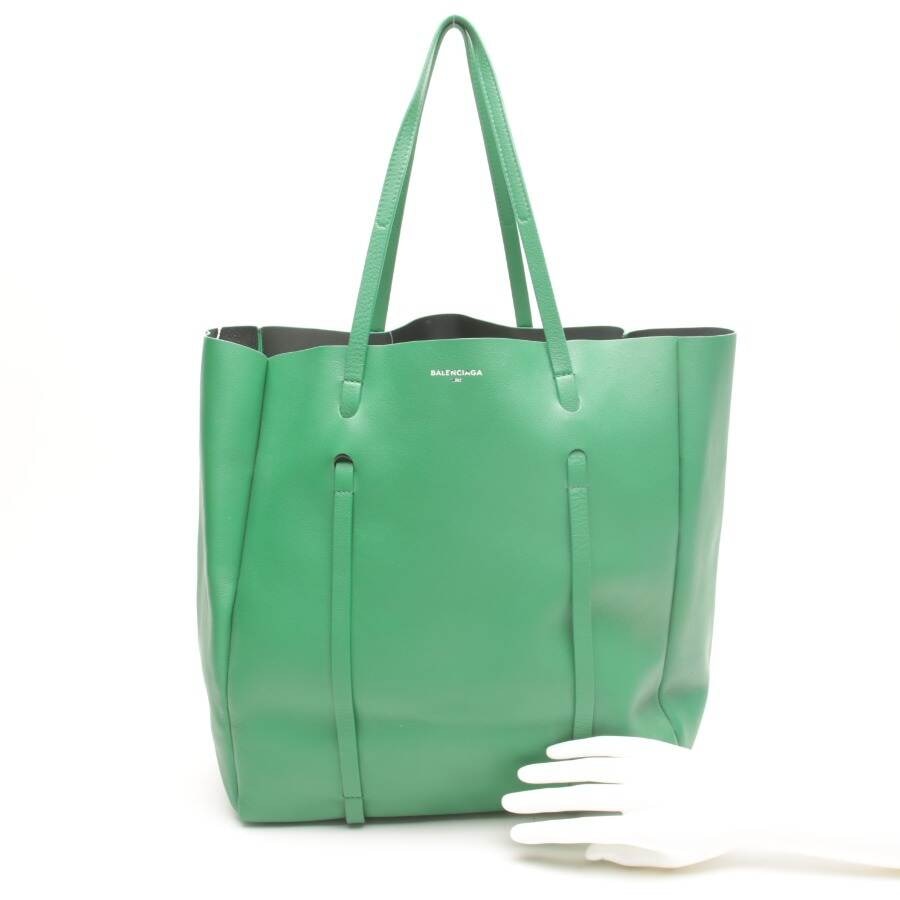 Image 4 of Plain Fleur Aniline Shopper Green in color Green | Vite EnVogue