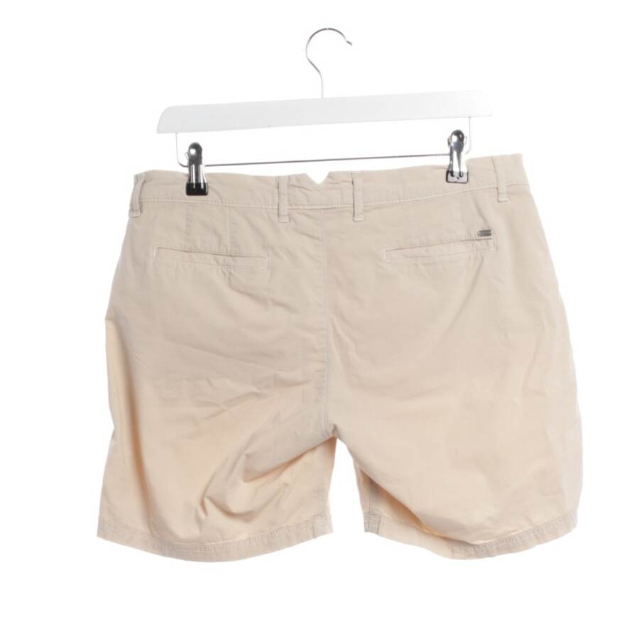Image 2 of Shorts 38 Beige in color White | Vite EnVogue