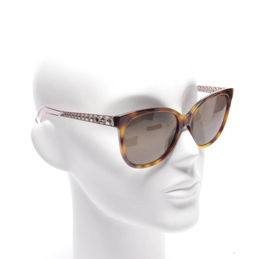 Image 2 of diorama 3 Sunglasses Brown in color Brown | Vite EnVogue