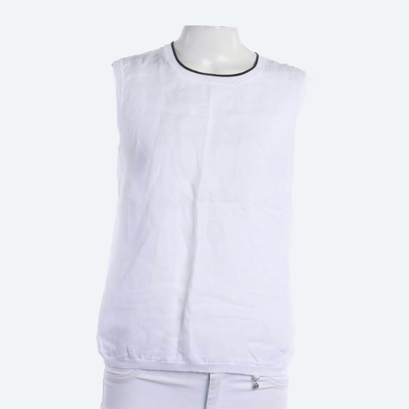Image 1 of Slipover S White in color White | Vite EnVogue