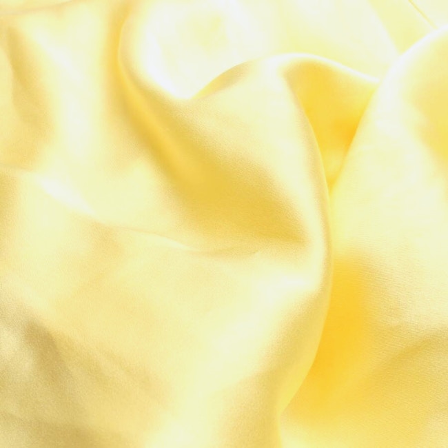Image 3 of Silk Top S Yellow in color Yellow | Vite EnVogue