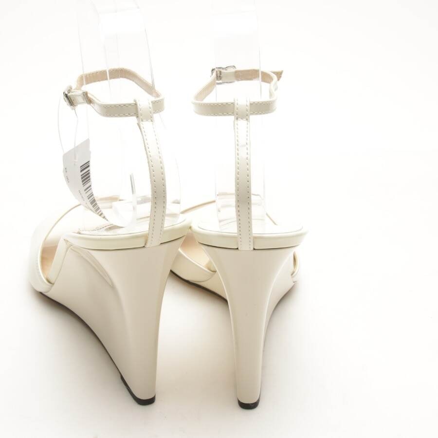 Image 3 of Wedges EUR 40 Cream in color White | Vite EnVogue