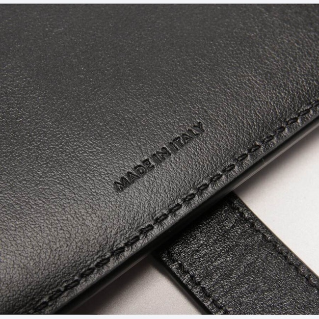 Image 3 of Wallet Black in color Black | Vite EnVogue