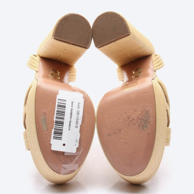 Image 4 of Heeled Sandals EUR 39.5 Beige in color White | Vite EnVogue
