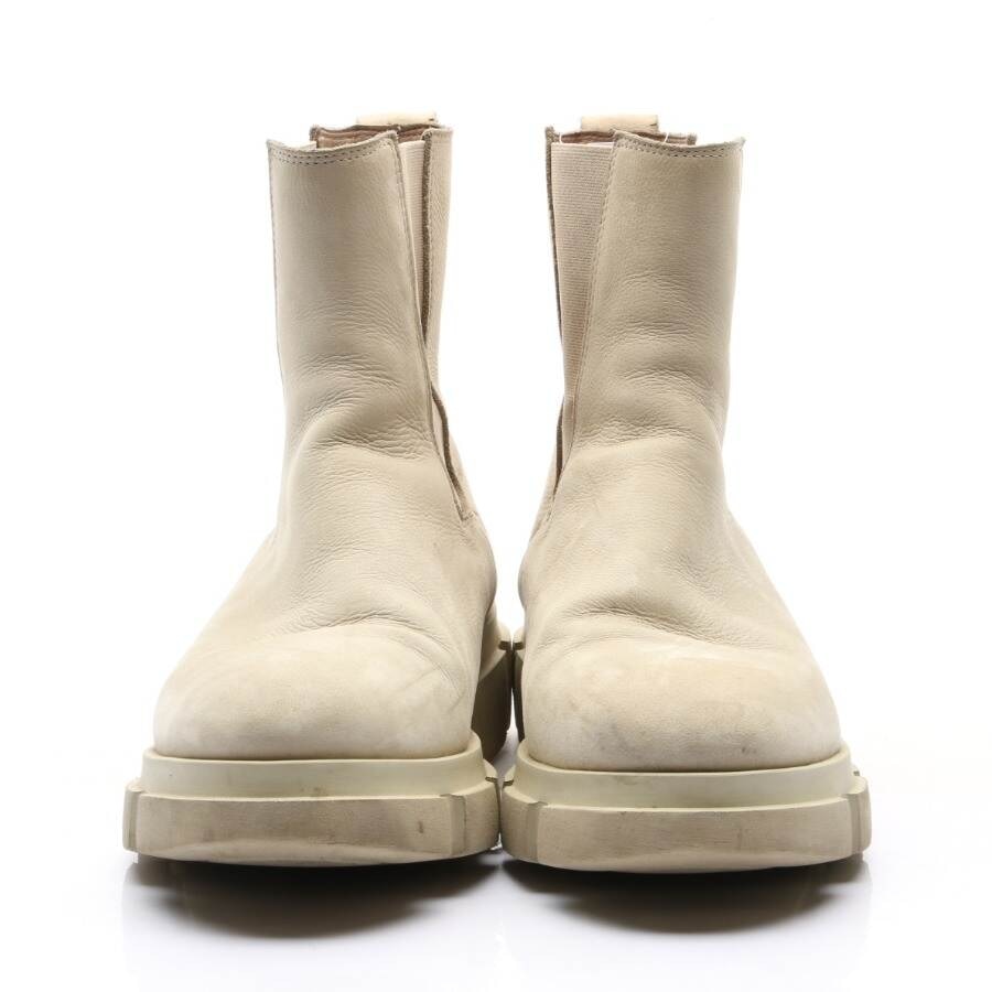Image 2 of Chelsea Boots EUR 42 Beige in color White | Vite EnVogue
