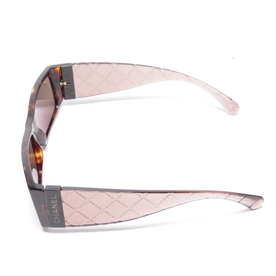 Image 3 of 5425 Sunglasses Pink in color Pink | Vite EnVogue