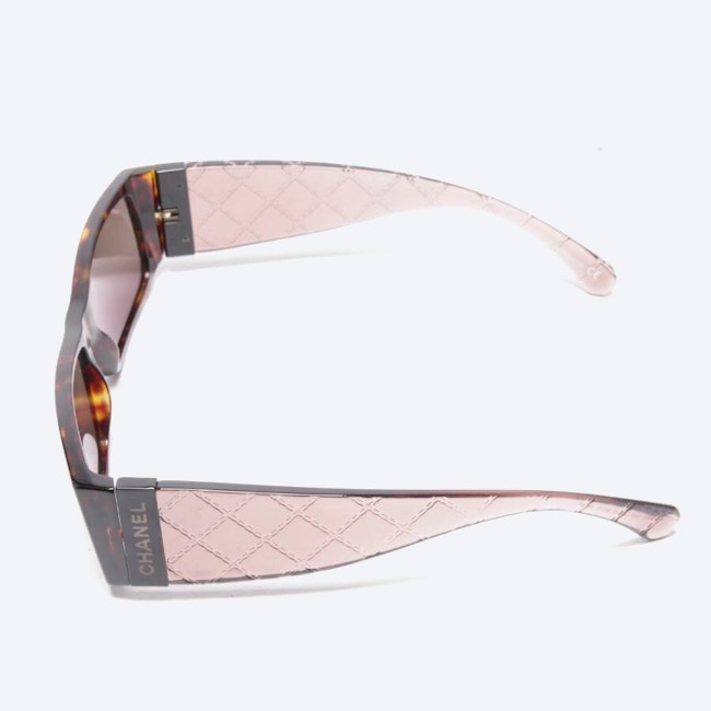 Image 3 of 5425 Sunglasses Pink in color Pink | Vite EnVogue
