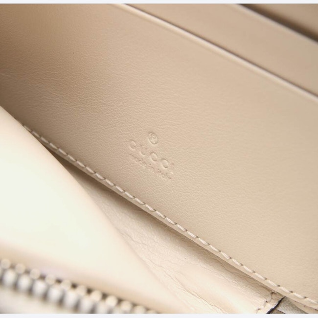 Image 3 of Wallet Cream in color White | Vite EnVogue