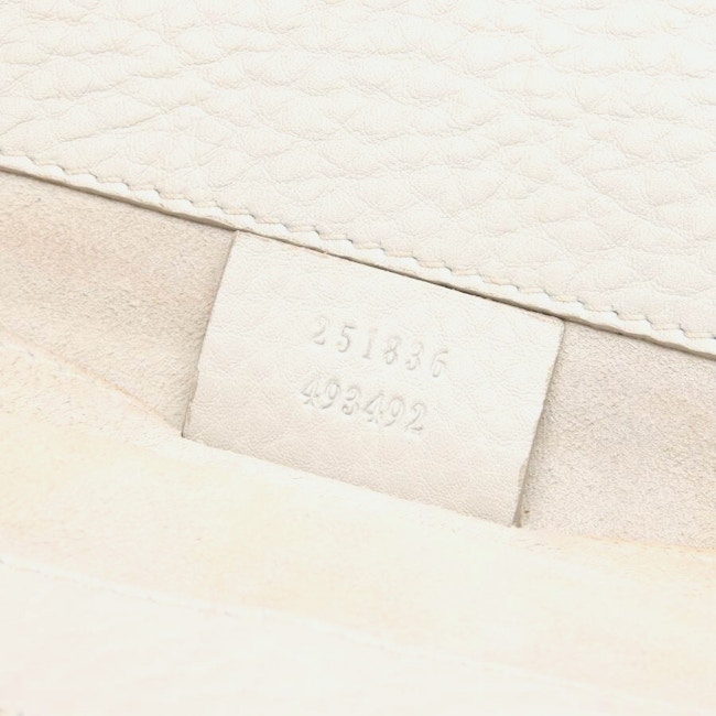 Image 7 of Clutch Beige in color White | Vite EnVogue