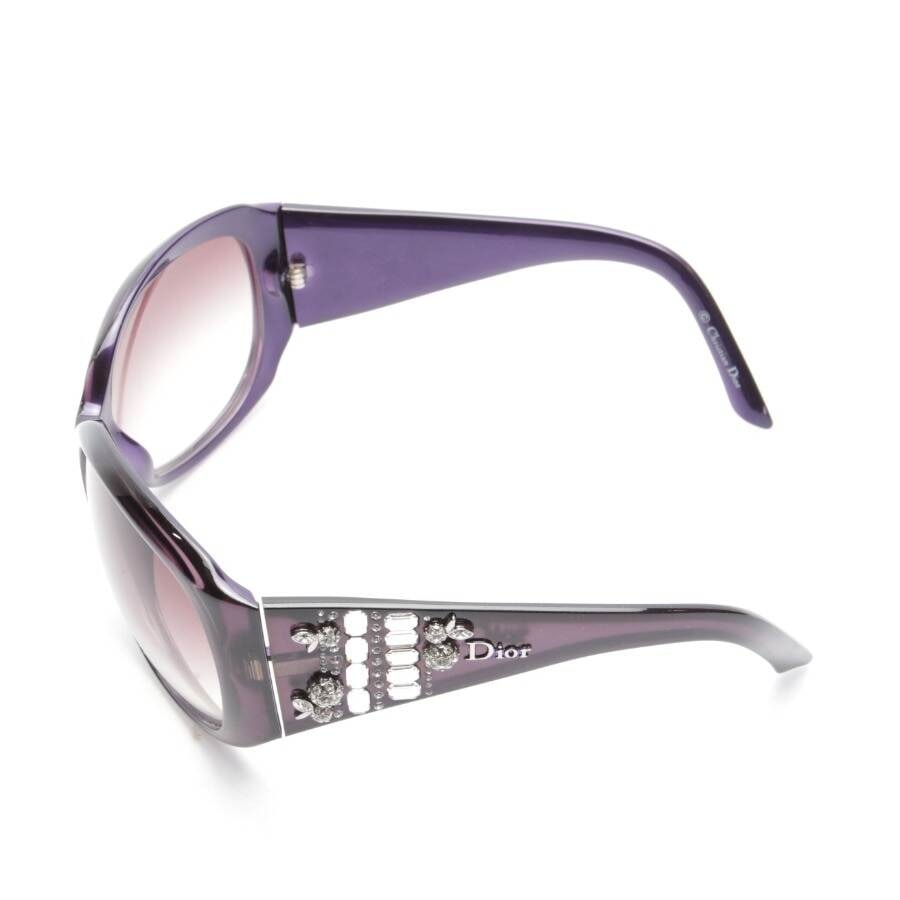 Image 3 of DIOR LIMITED 609J8 Sunglasses Purple in color Purple | Vite EnVogue