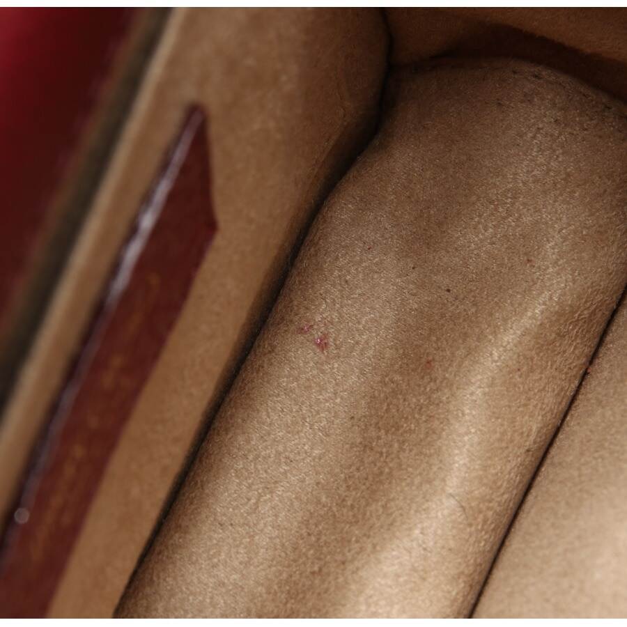 Image 9 of Crossbody Bag Bordeaux in color Red | Vite EnVogue