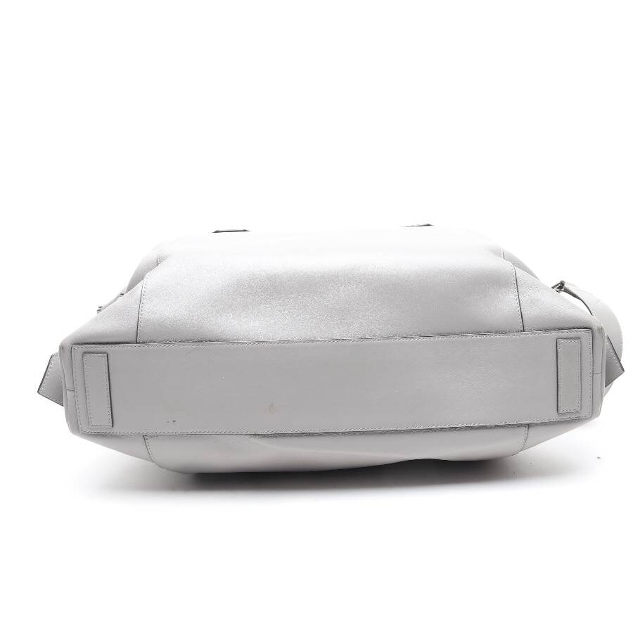 Image 3 of Antigona Medium Handbag Light Gray in color Gray | Vite EnVogue