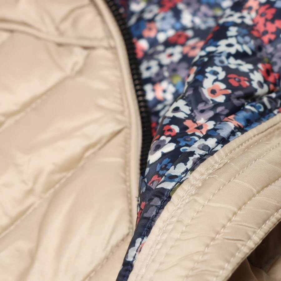 Image 3 of Quilted Jacket L Beige in color White | Vite EnVogue