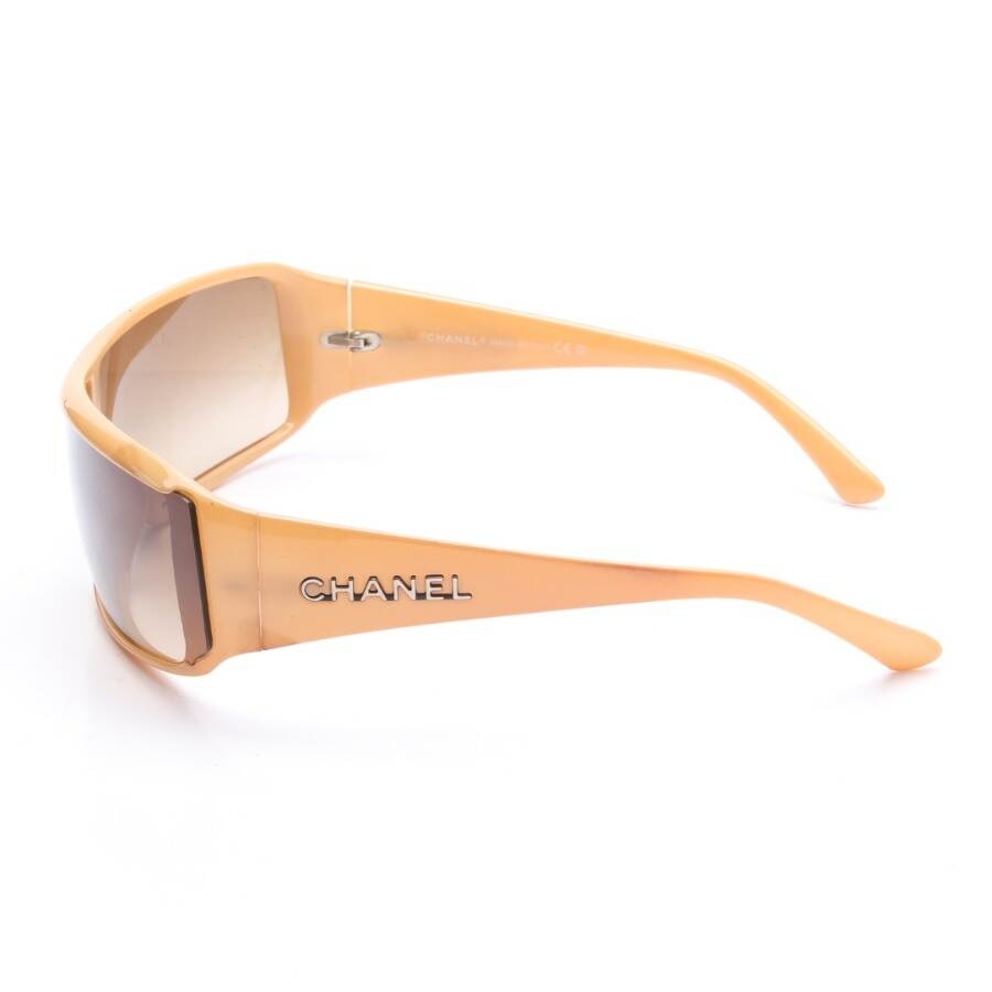 Image 3 of 5103 Sunglasses Light Brown in color Brown | Vite EnVogue