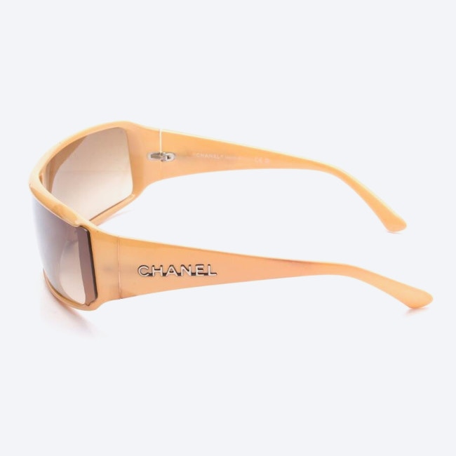 Image 3 of 5103 Sunglasses Light Brown in color Brown | Vite EnVogue