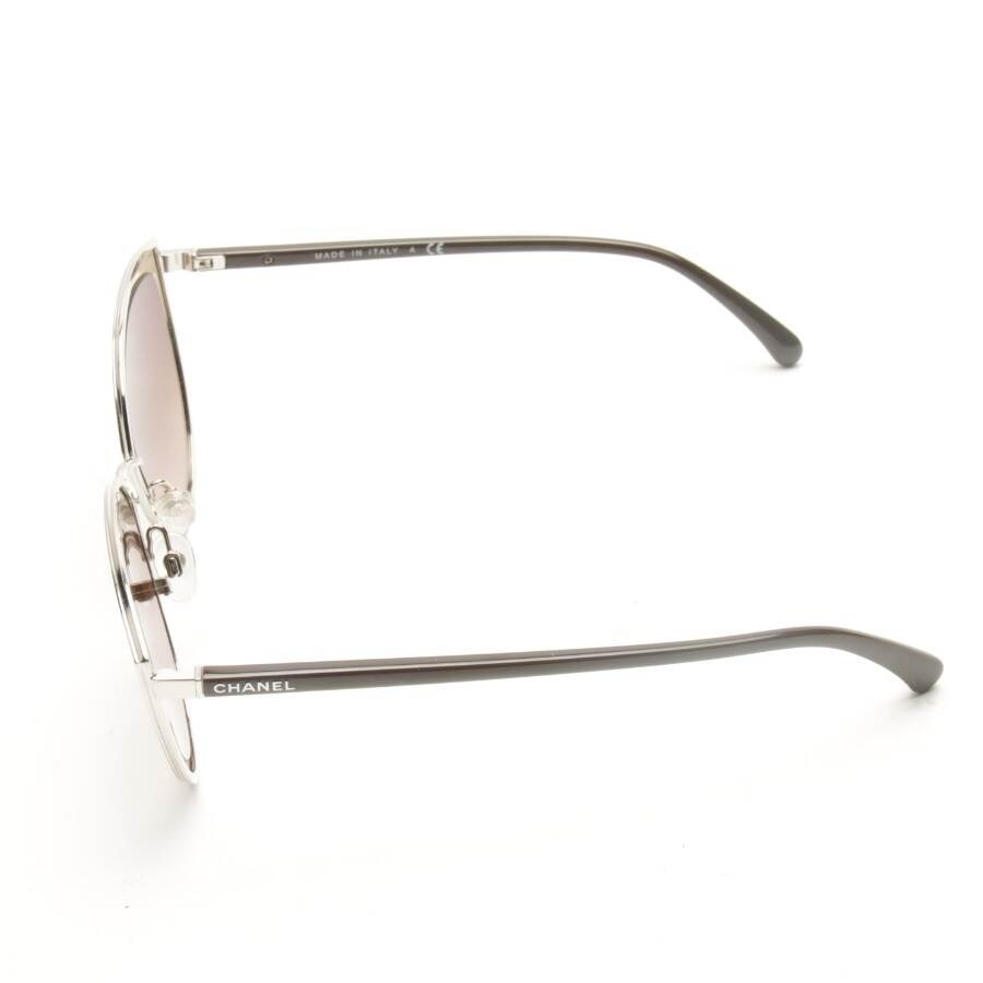 Image 3 of 4222 Sunglasses Silver in color Metallic | Vite EnVogue