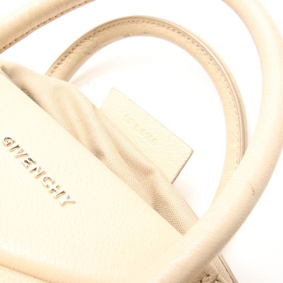 Image 6 of Antigona Medium Handbag Beige in color White | Vite EnVogue