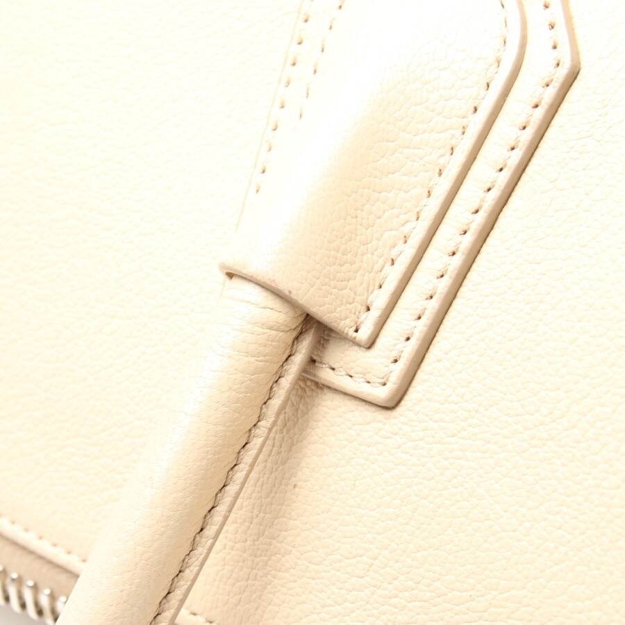 Bild 9 von Antigona Medium Handtasche Beige in Farbe Weiß | Vite EnVogue