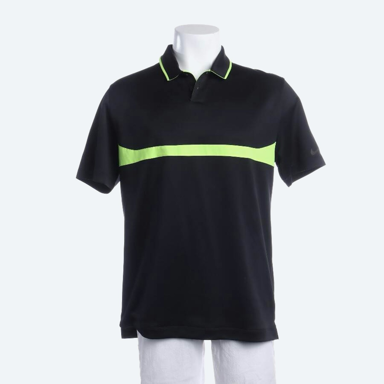Image 1 of Polo Shirt M Black in color Black | Vite EnVogue