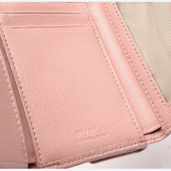 Image 2 of Wallet Light Pink in color Pink | Vite EnVogue