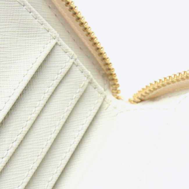 Image 2 of Wallet Cream in color White | Vite EnVogue