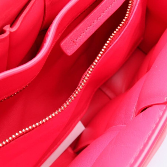 Bild 5 von Padded Cassette Umhängetasche Rot in Farbe Rot | Vite EnVogue