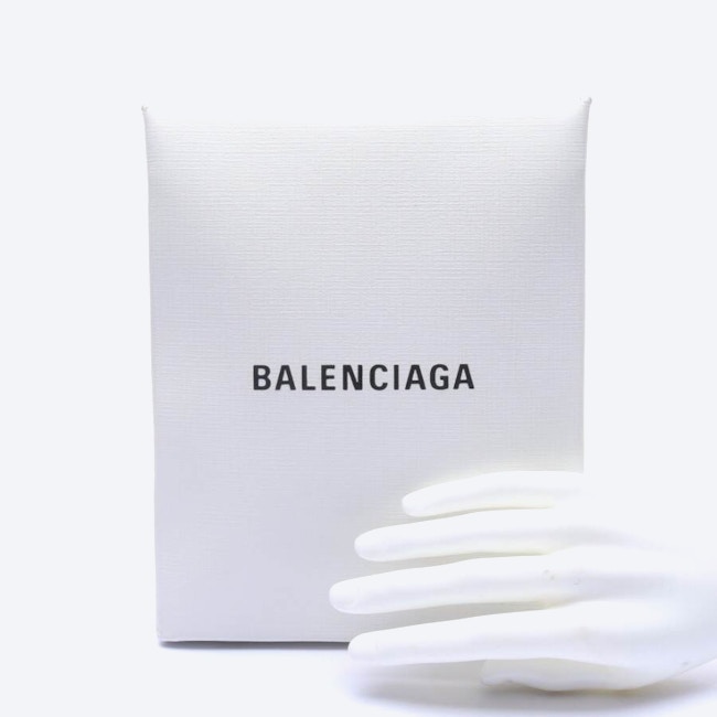 Image 4 of Clutch White in color White | Vite EnVogue