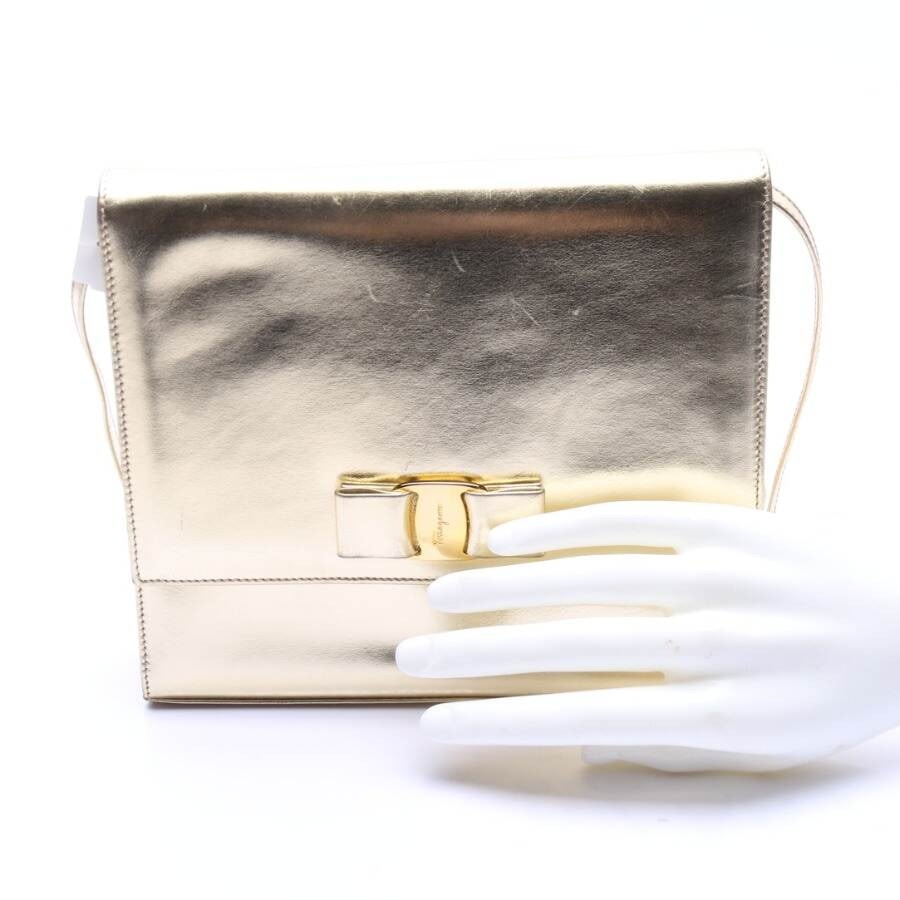 Image 4 of Shoulder Bag Gold in color Metallic | Vite EnVogue