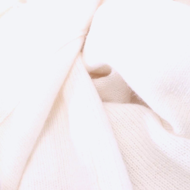Image 3 of Poncho White in color White | Vite EnVogue