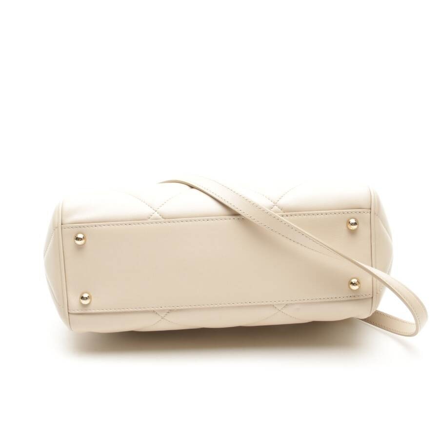 Image 3 of Sicily Handbag Beige in color White | Vite EnVogue