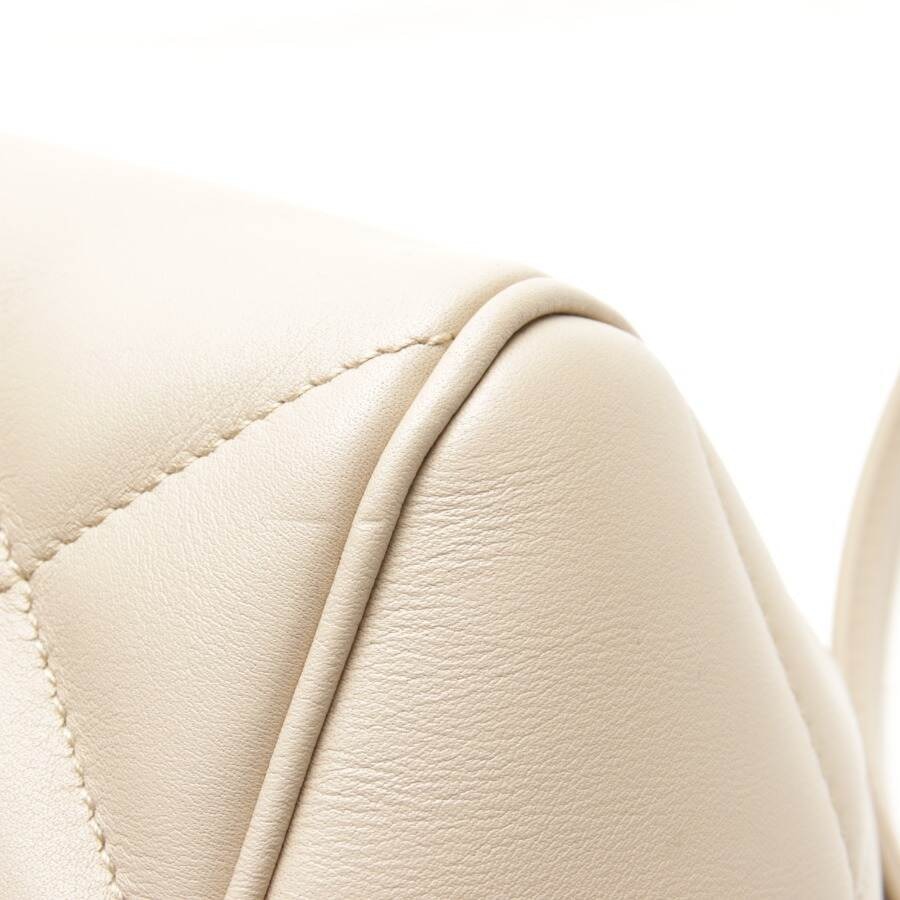 Image 8 of Sicily Handbag Beige in color White | Vite EnVogue