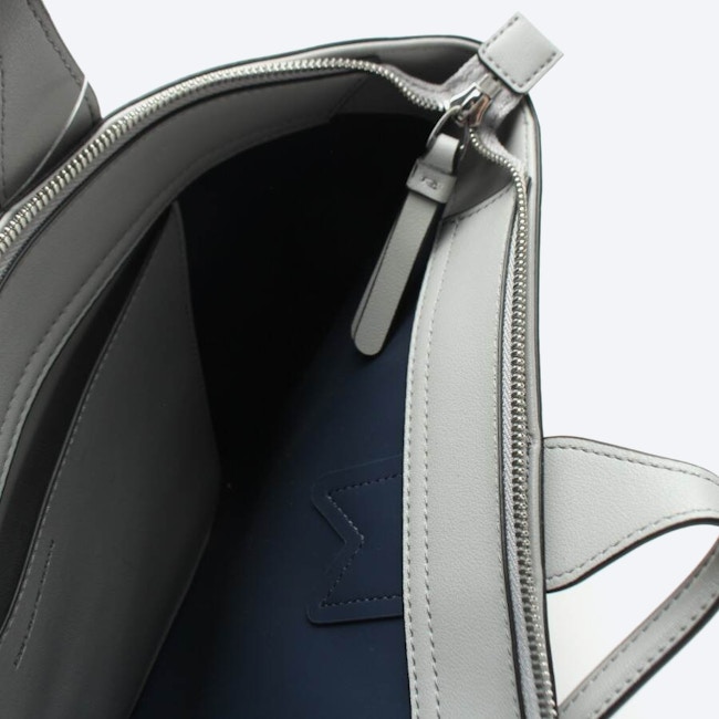 Image 3 of Shoulder Bag Light Gray in color Gray | Vite EnVogue