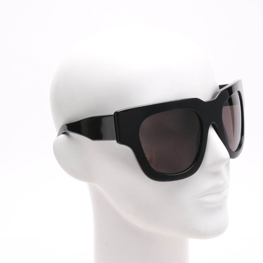 Image 2 of C30042 Sunglasses Black in color Black | Vite EnVogue