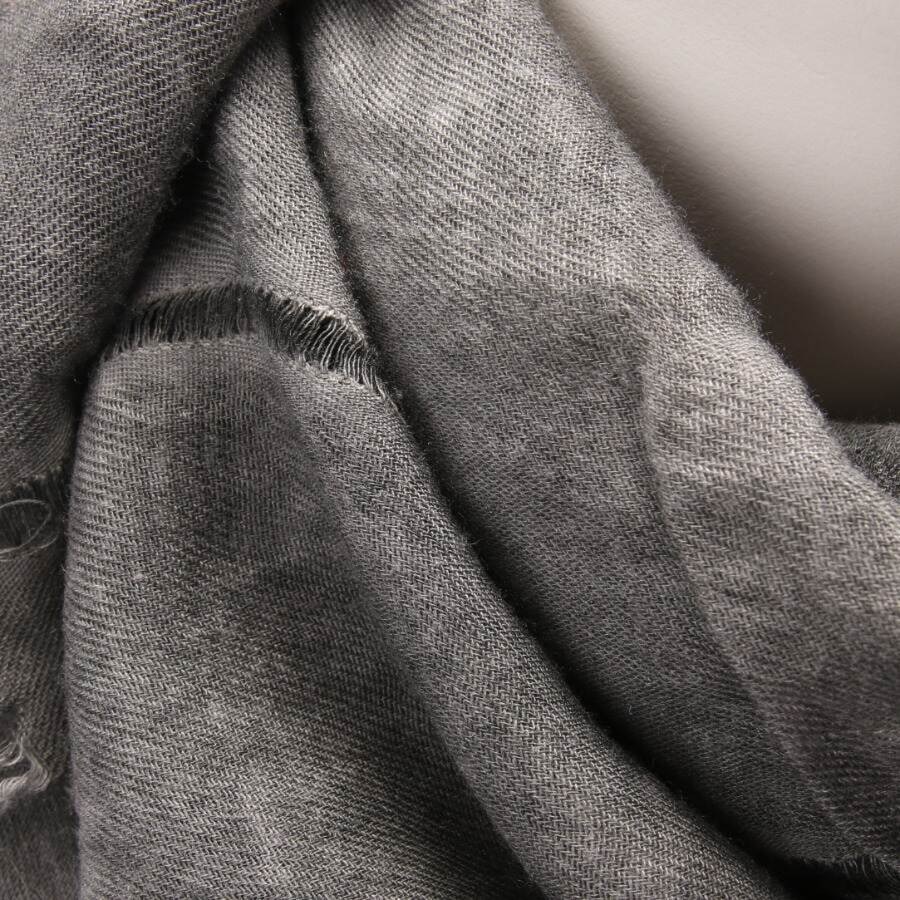 Image 2 of Scarf Gray in color Gray | Vite EnVogue