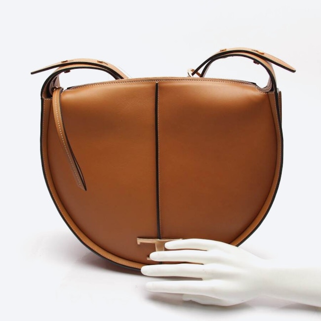 Image 4 of Tod's Timeless Large Shoulder Bag Light Brown in color Brown | Vite EnVogue