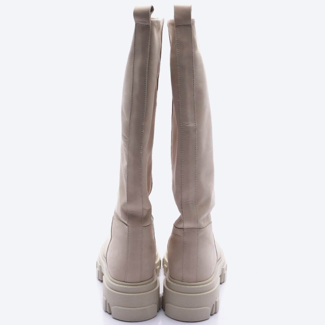 Image 3 of Boots EUR 42 Beige in color White | Vite EnVogue