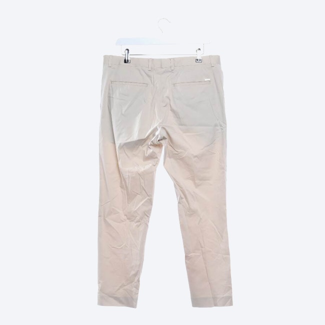 Image 2 of Chino 50 Beige in color White | Vite EnVogue