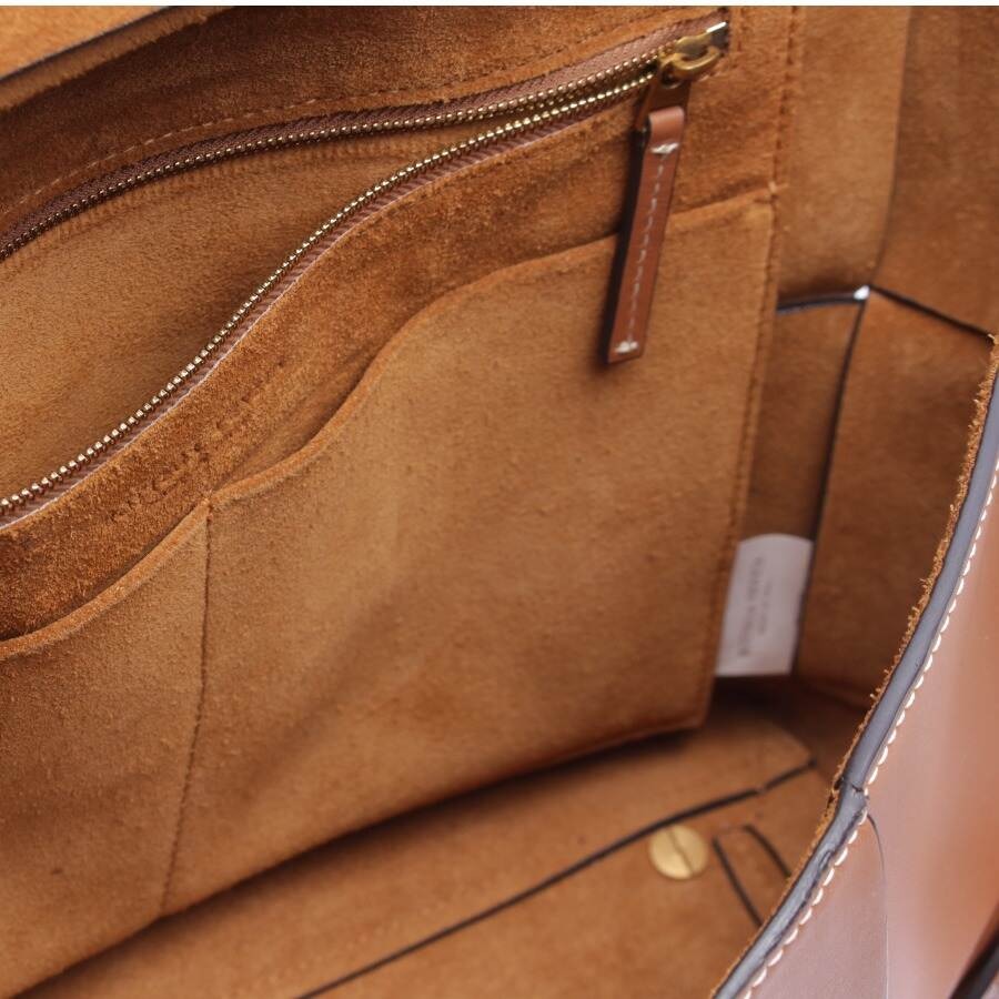 Image 5 of Arco Shoulder Bag Light Brown in color Brown | Vite EnVogue