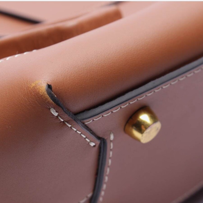 Image 7 of Arco Shoulder Bag Light Brown in color Brown | Vite EnVogue