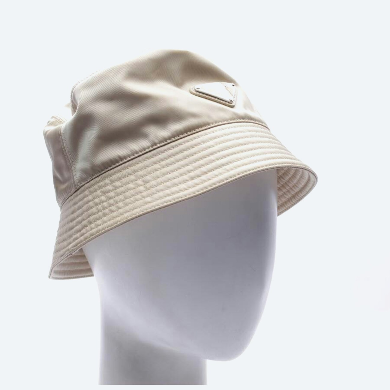 Image 1 of Bucket Cap Beige in color White | Vite EnVogue