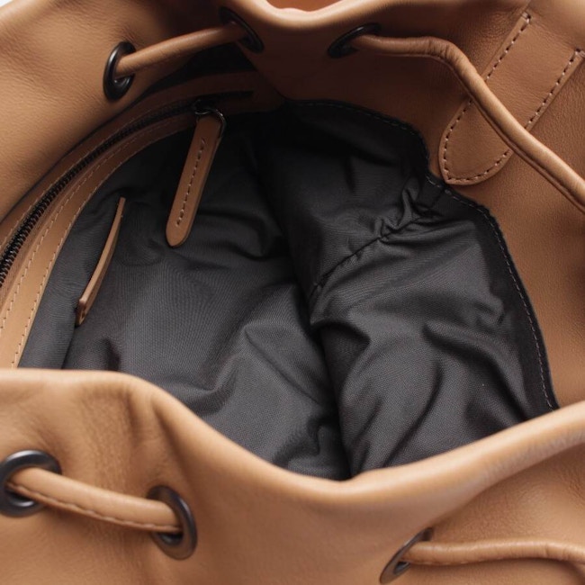 Image 5 of Crossbody Bag Camel in color Brown | Vite EnVogue