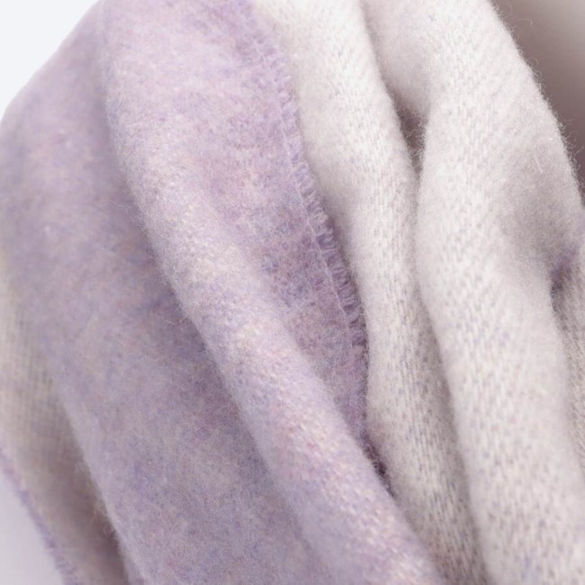 Image 2 of Wool Shawl Purple in color Purple | Vite EnVogue