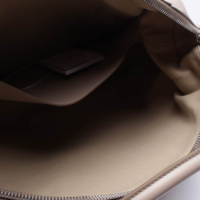 Image 5 of Antigona Medium Handbag Beige in color White | Vite EnVogue