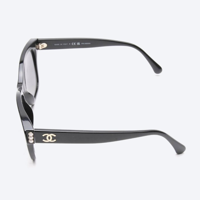 Image 3 of 5482-H Sunglasses Black in color Black | Vite EnVogue