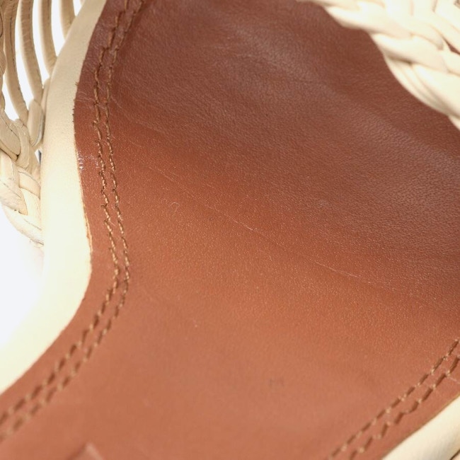 Image 6 of Heeled Sandals EUR 37 Beige in color White | Vite EnVogue
